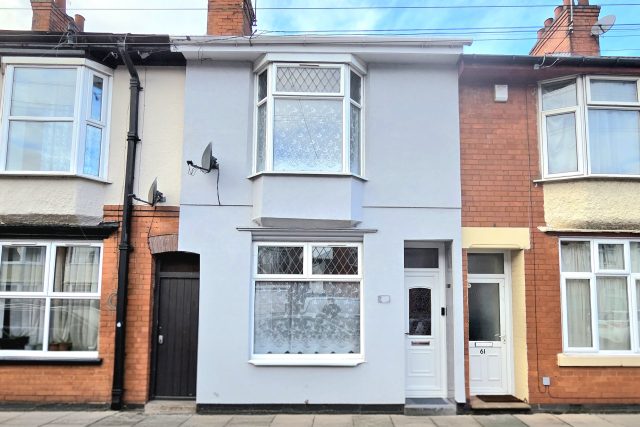 3 Bed Terraced House For Sale (LE5)
