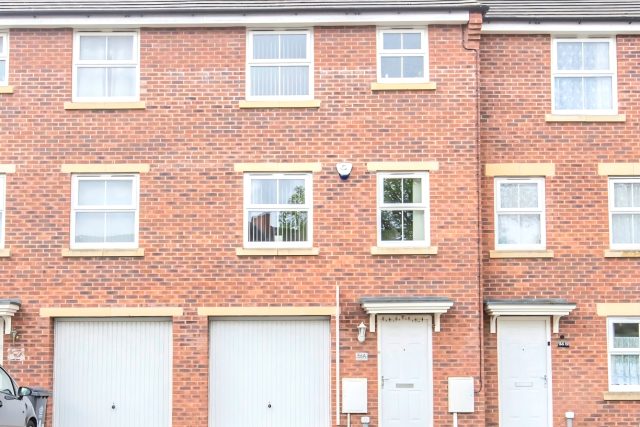5 Bed Terraced House for Rent (LE5)