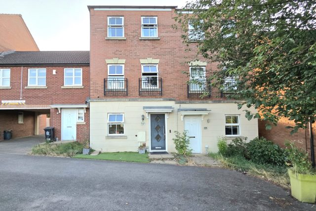 3 Bed Terraced House for Rent (LE5)