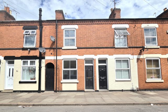 2 Bed Terraced House For Rent (LE3)