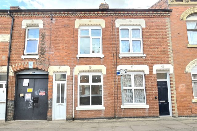 4 Bed Terraced House for Rent (LE2)